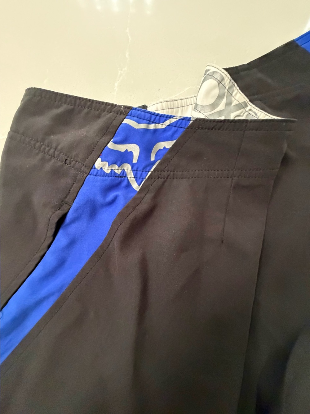 Fox Racing Black & Royal Blue Colorblock Swim Board Shorts, Juniors 11 - Picture 8 of 12